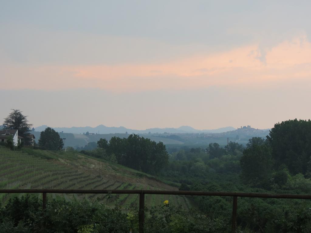 Residenza Albatros Villa Castiglione Falletto Buitenkant foto