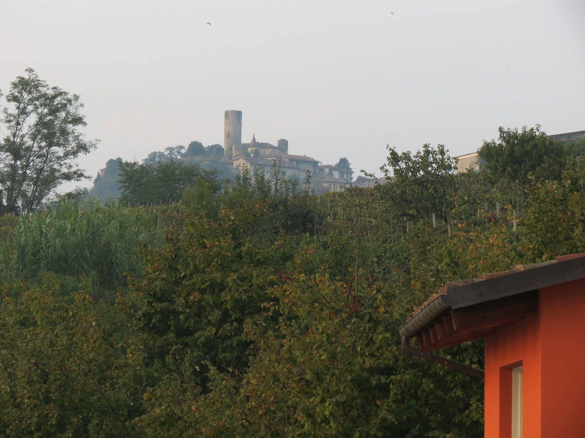 Residenza Albatros Villa Castiglione Falletto Buitenkant foto